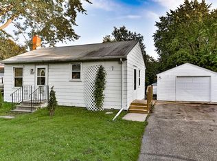 6560 40th St N, Oakdale, MN 55128