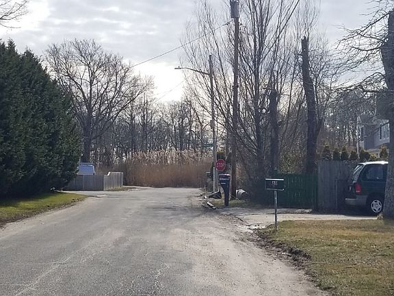 4th image of 101 Laurelton Dr