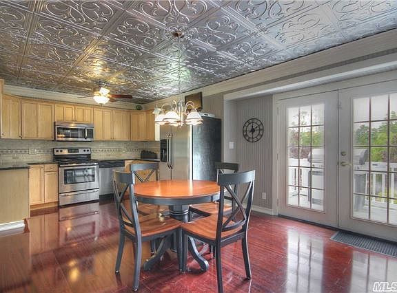 5th image of 32 Oriole Way