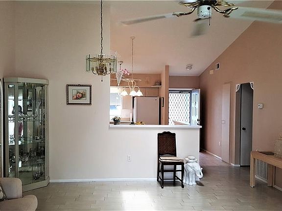 3rd image of 6497 Hamlet Dr Unit B
