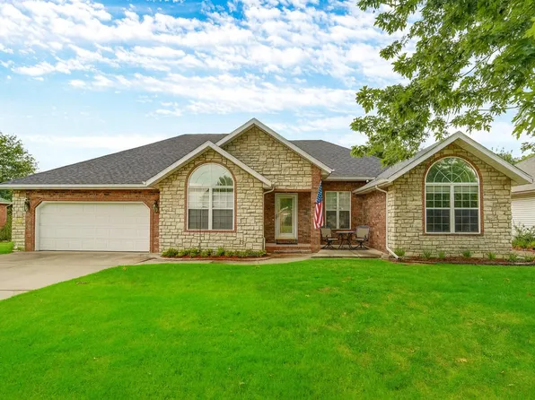 2631 S Jonathan Avenue, Springfield, MO 65807