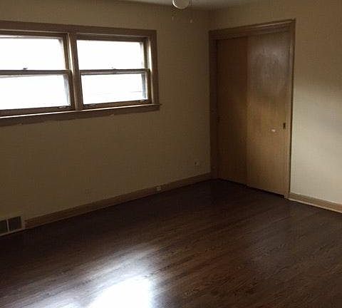 5th image of 4548 N Lockwood Ave #2