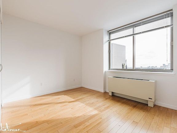 5th image of 2 Gold St APT 3913