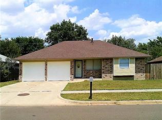 905 NW 15th St, Moore, OK 73160