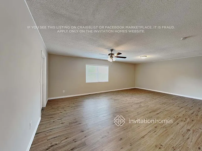 1720 Newton St — Photo 7