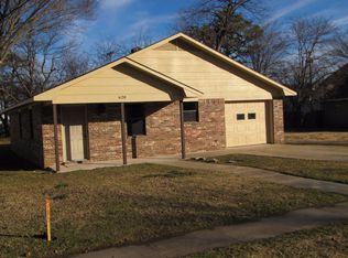 628 W 7th St, Ada, OK 74820