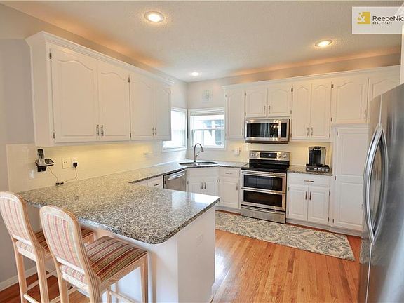 Newly remodeled kitchen with granite and Stainless Steel appliances