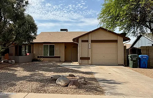 3005 W Ross Ave Photo 1