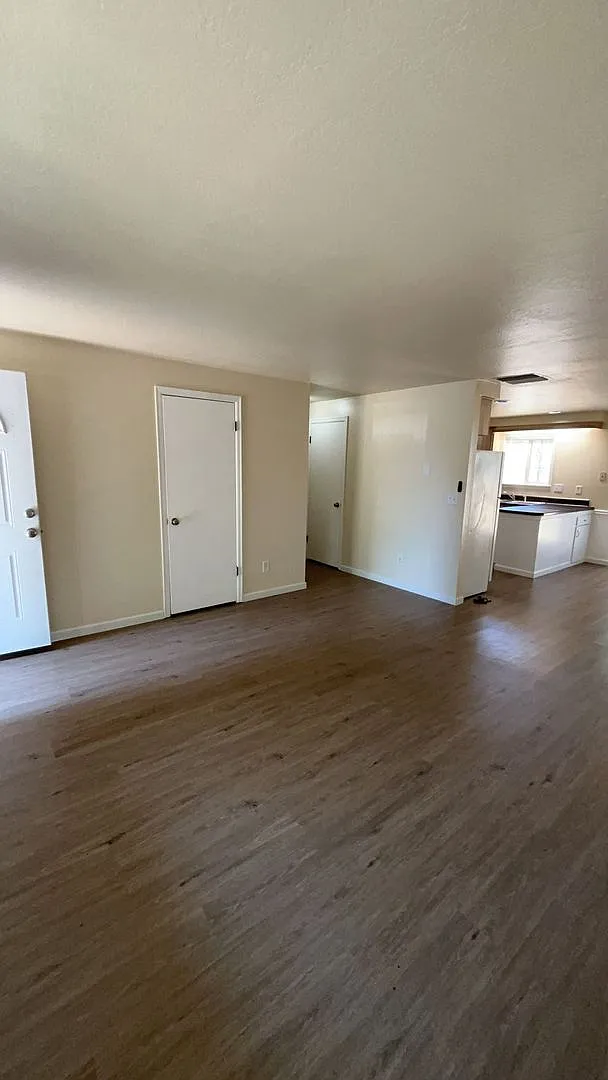 6951-1t - 2919 & 2921 Juanipero Way — Photo 3