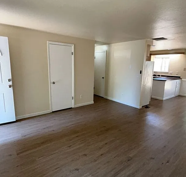 6951-1t - 2919 & 2921 Juanipero Way — Photo 3