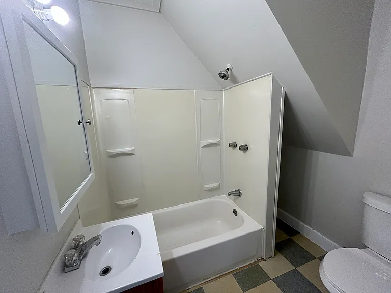 409 Main St #105 — Photo 15