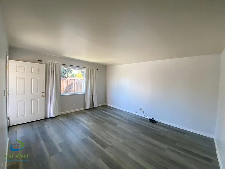 3619 Camden Ave — Photo 3