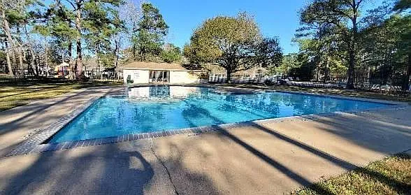 810 Shadberry Dr — Photo 20