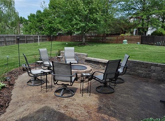 5th image of 1208 Huntington Dr