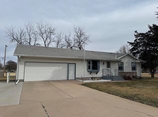 823 S Colorado Ave, Hastings, NE 68901