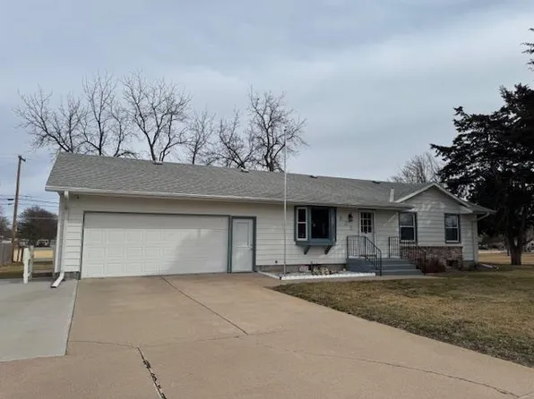 823 S Colorado Ave, Hastings, NE 68901