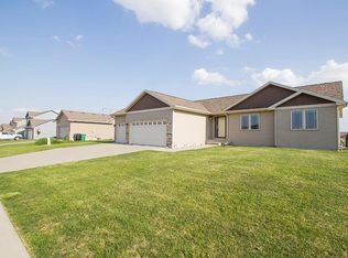 229 NE 49th St, Ankeny, IA 50021
