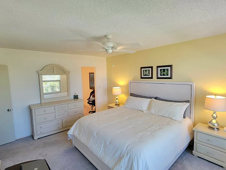 Master-room, brand new king bed with adjustable (head/foot) base.