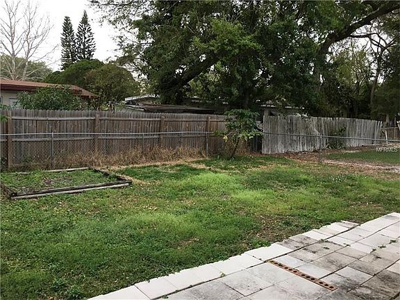 4th image of 918 Pinedale Ave