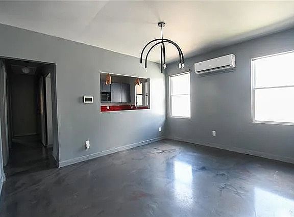 3rd image of 3402 Octavia St #1