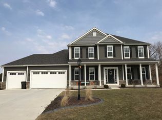 N46w22802 Charlotte Way, Pewaukee, WI 53072