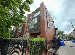 936 E 48th St, Chicago, IL 60615