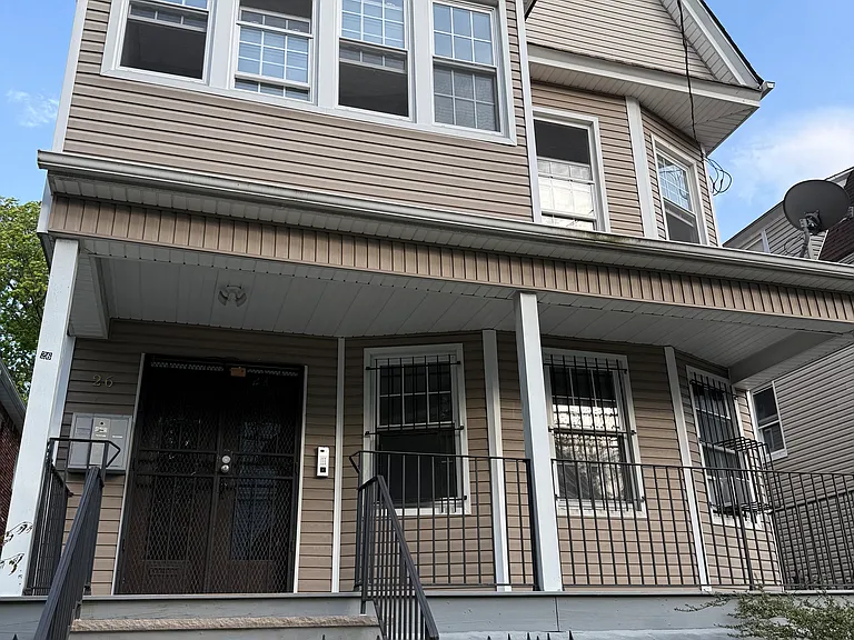 26 Alexander St #2 — Photo 2