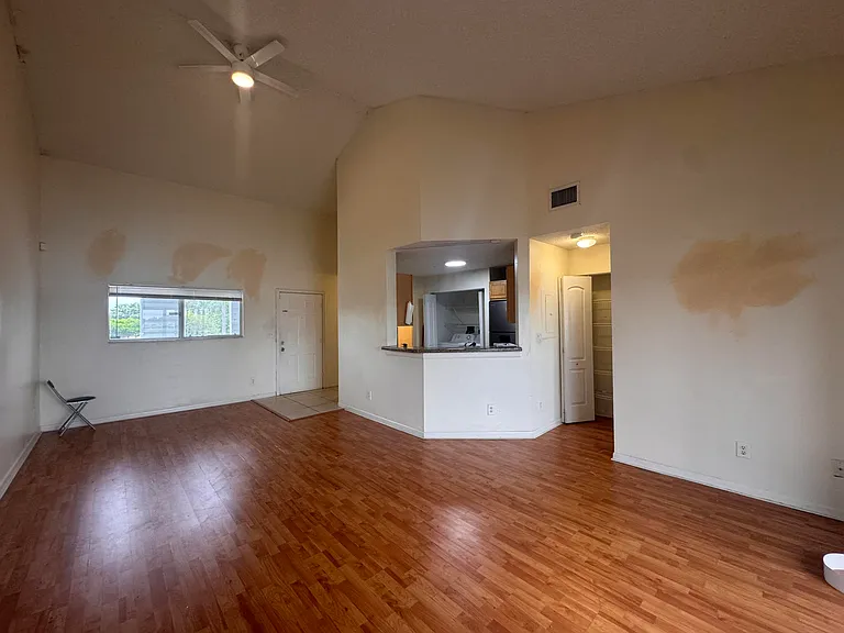 3409 NW 44th St #205 — Photo 13