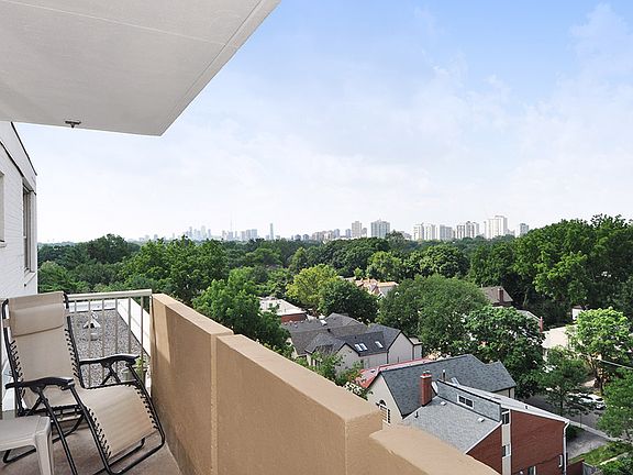 2nd image of 445 Eglinton Ave E #1378466