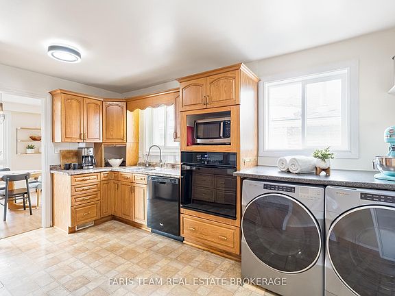 4th image of 20 Indian Arrow Rd