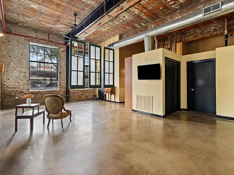 170 Boulevard SE #F101 — Photo 18