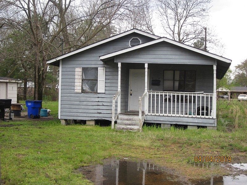 2nd image of 204 Mitchell St