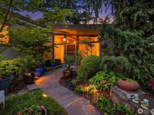 2514 Shoreland Drive S, Seattle, WA 98144
