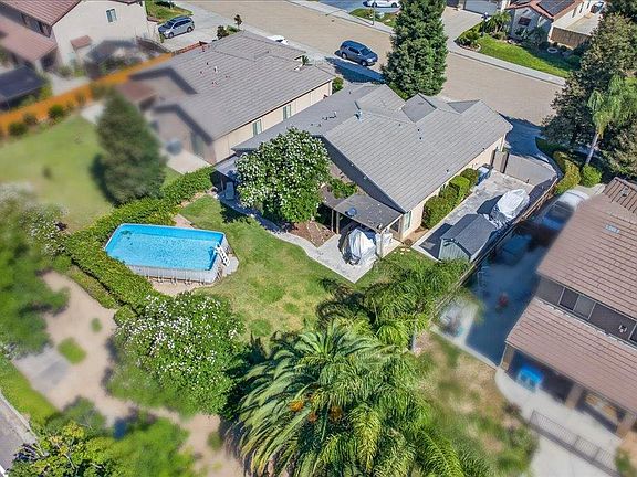 4th image of 5840 E Erin Ave