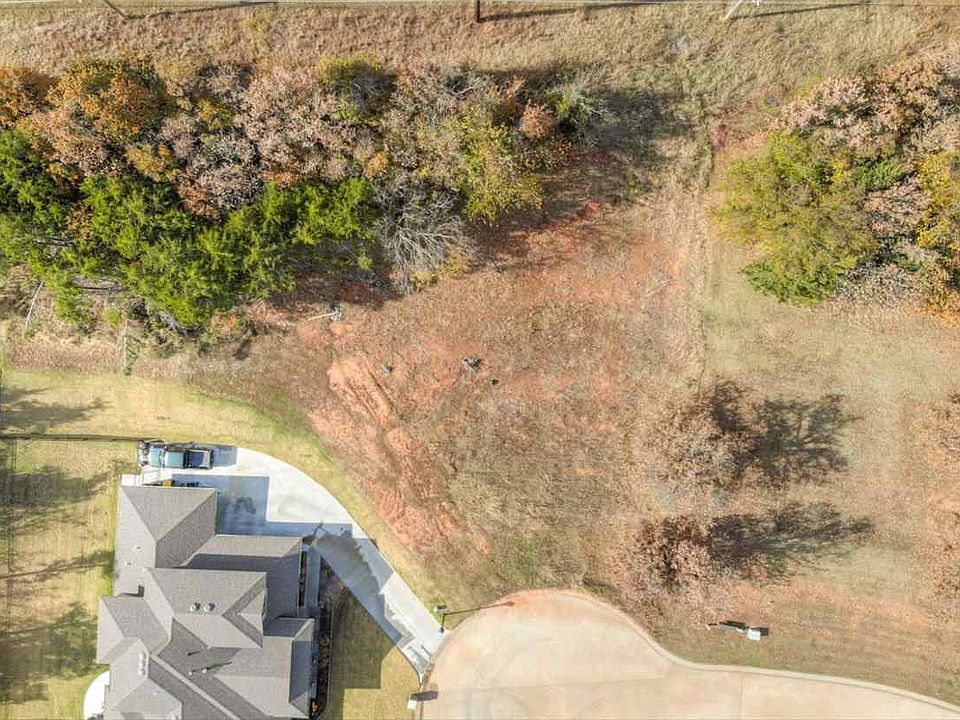 1st image of 1714 S Old Pond Dr