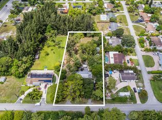 881 Chase Rd, West Palm Beach, FL 33415