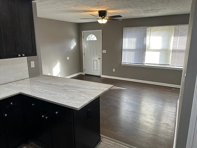 1545 Gaylor Dr SE — Photo 5