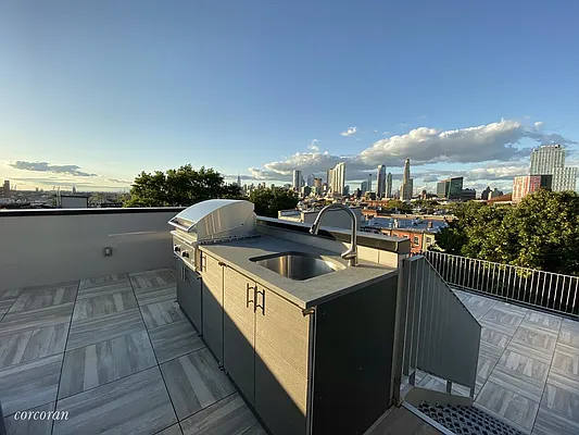 Sold by Corcoran | media 24