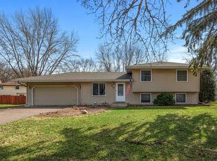 816 Oak Ridge Point NE, Blaine, MN 55434