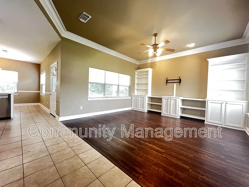 3 bed, 2.0 bath, 1585 sqft, $1,850 — Photo 3