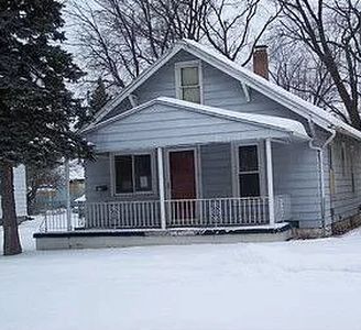720 Waldman Ave, Flint, MI, 48507