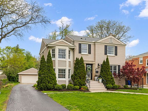 2nd image of 260 Chesterfield Ave