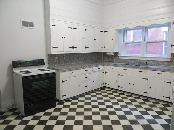 Spacious Kitchen