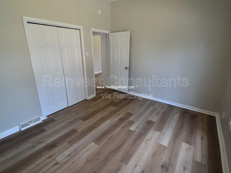 239 Forest Ave — Photo 4