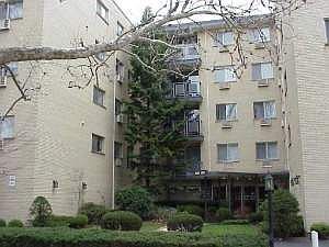 1st image of 1040 W Erie St #410