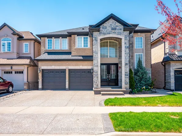 4689 Leanna Heights Rd, Burlington, ON L7M 0G3