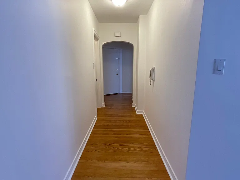 325 Summit Ave E #12 — Photo 10