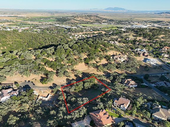 5th image of 747 Bridle Ridge Court