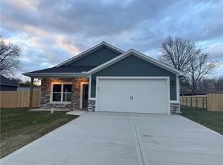 170 Elm St, Holt, MO 64048