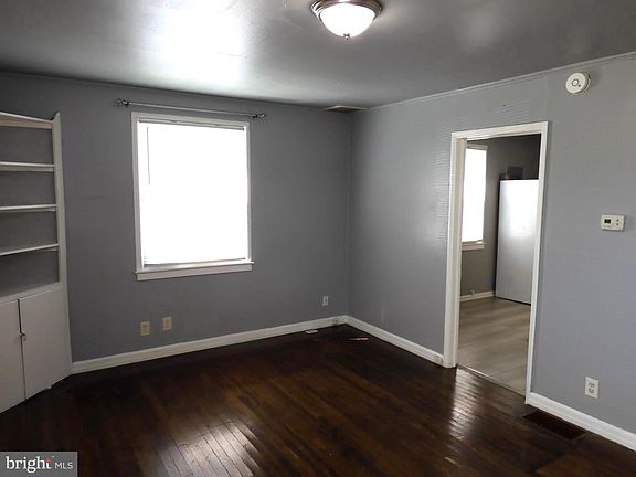 5th image of 8220 Cornwall Rd